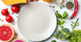 白い大きめの皿