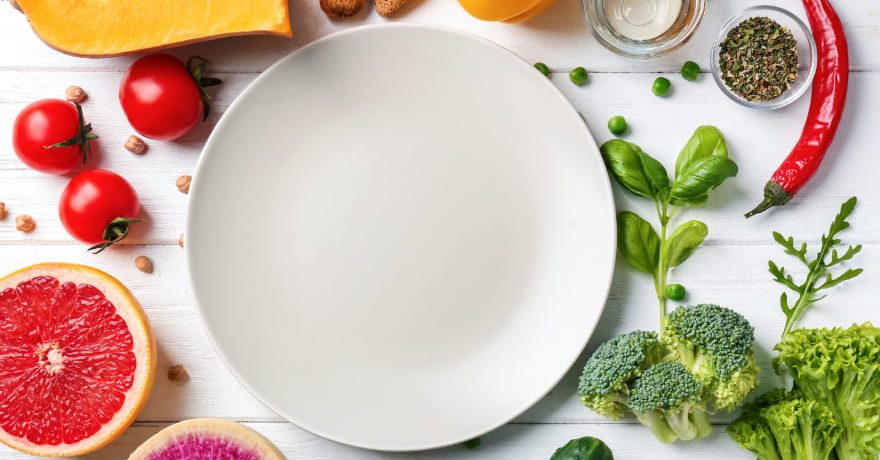 白い大きめの皿